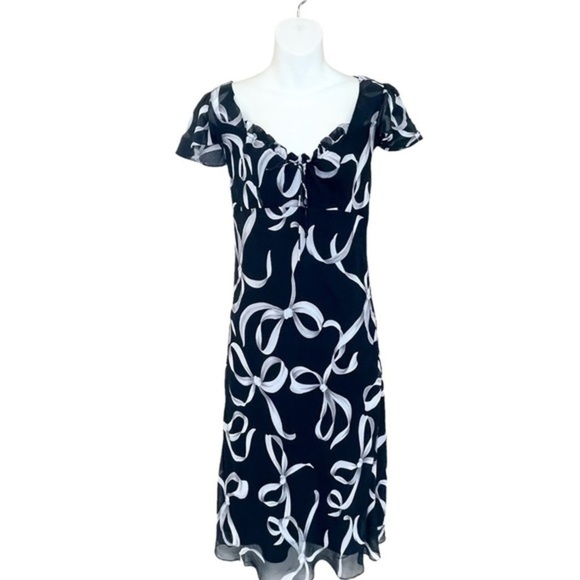 The Limited Dresses & Skirts - THE Limited Black and White Silk Bow Print Short Sleeve Dress Size 4